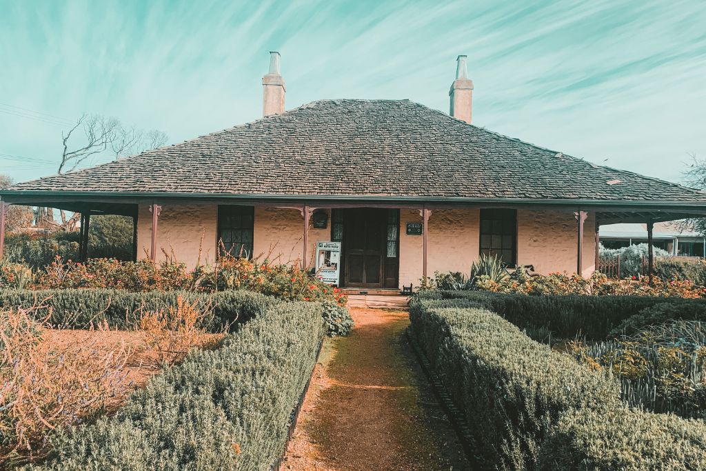 The outside building of the Farm Shed Museum in Kadina